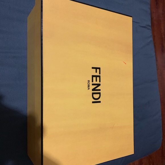 fendi shoe size